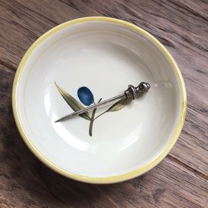 Appetizer Olive Dish